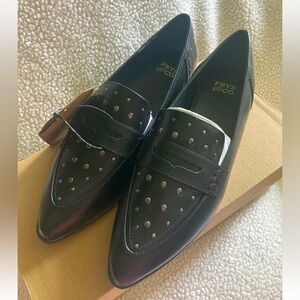 FRYE AND CO Elara Women's black studded Penny Loafers Size 8 New in box